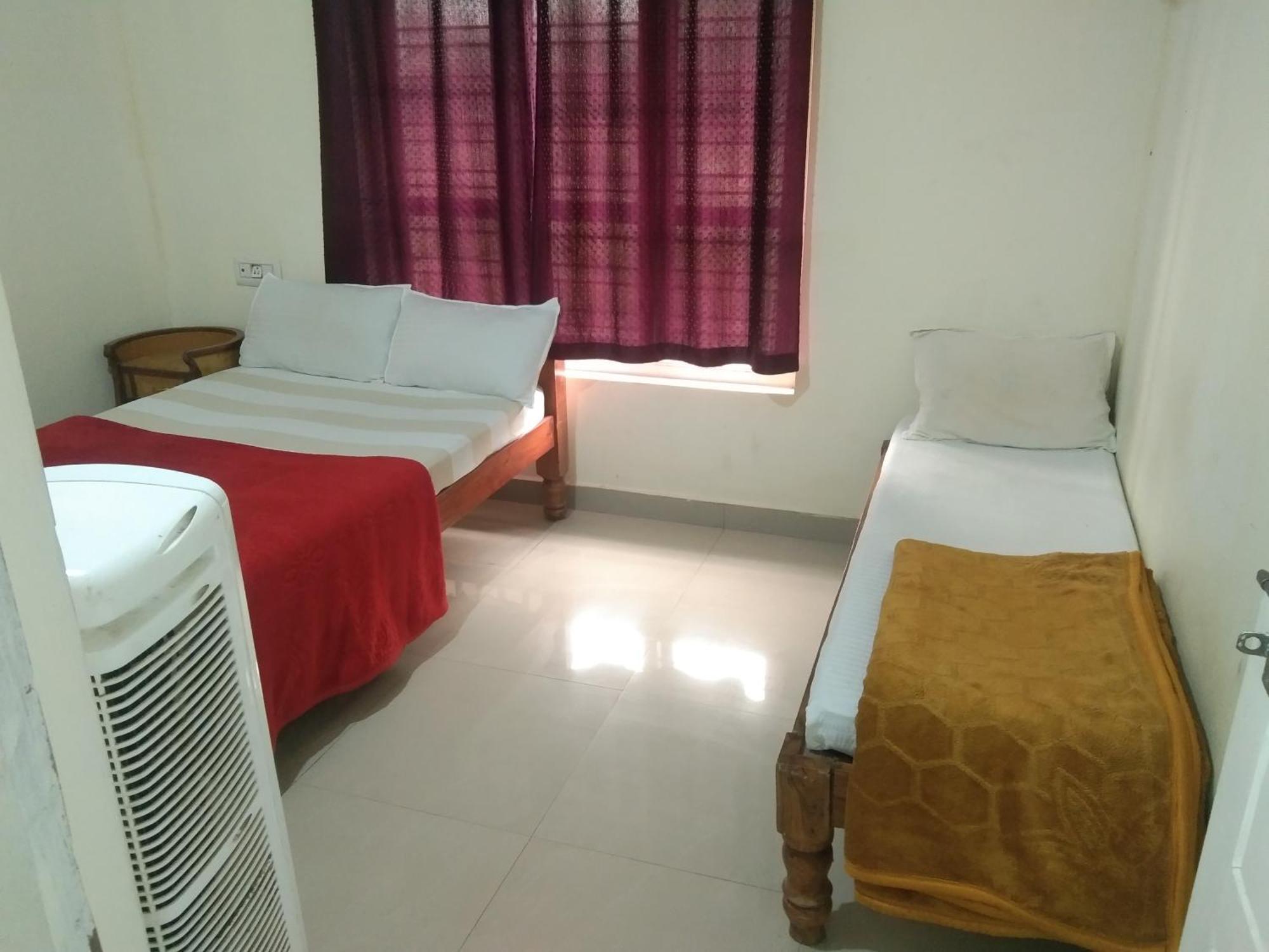 Samz Estate Stay 2Bhk 마디케리 외부 사진